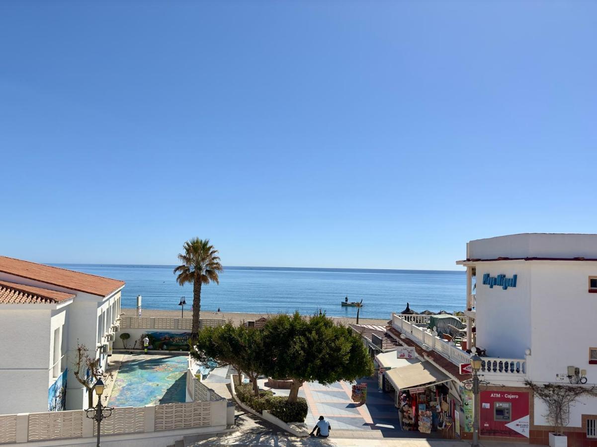 Hotel Cabello Torremolinos Bagian luar foto