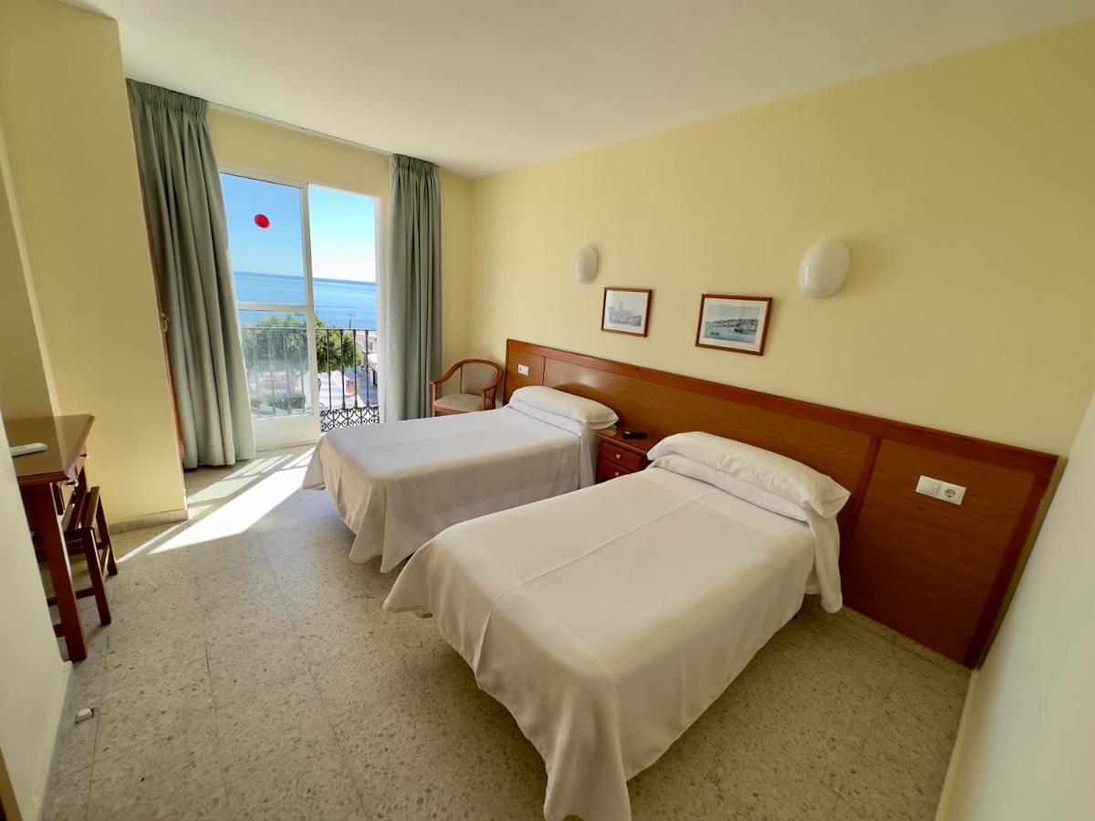 Hotel Cabello Torremolinos Bagian luar foto
