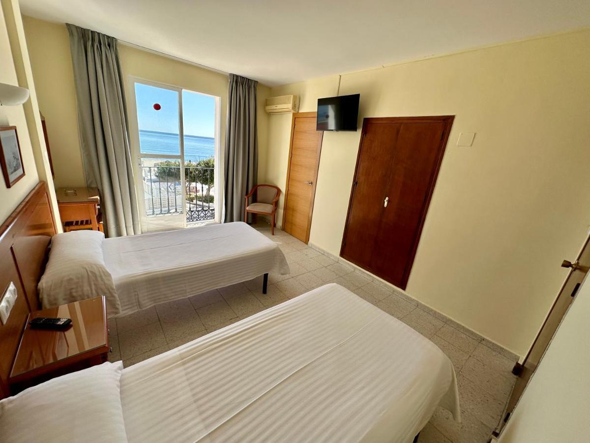 Hotel Cabello Torremolinos Bagian luar foto