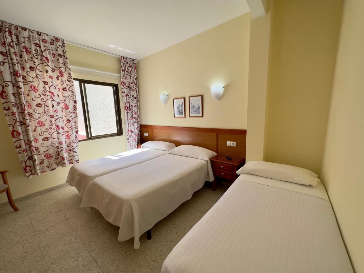 Hotel Cabello Torremolinos Bagian luar foto