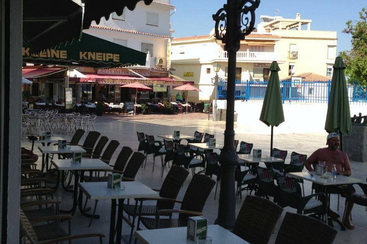 Hotel Cabello Torremolinos Bagian luar foto
