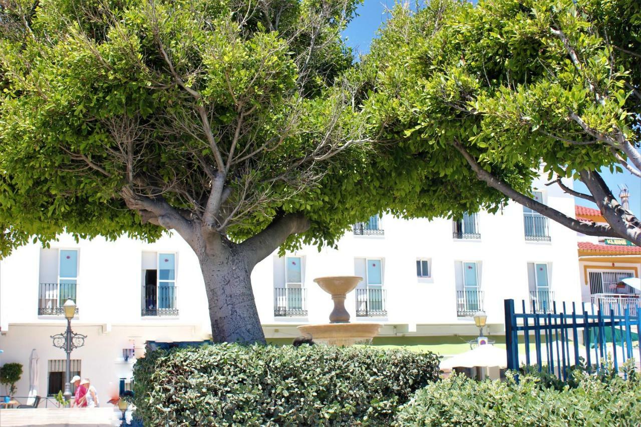 Hotel Cabello Torremolinos Bagian luar foto